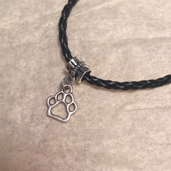 ⚫️SOLD OUT⚫️Paw print bracelet - Picture 2 of 2